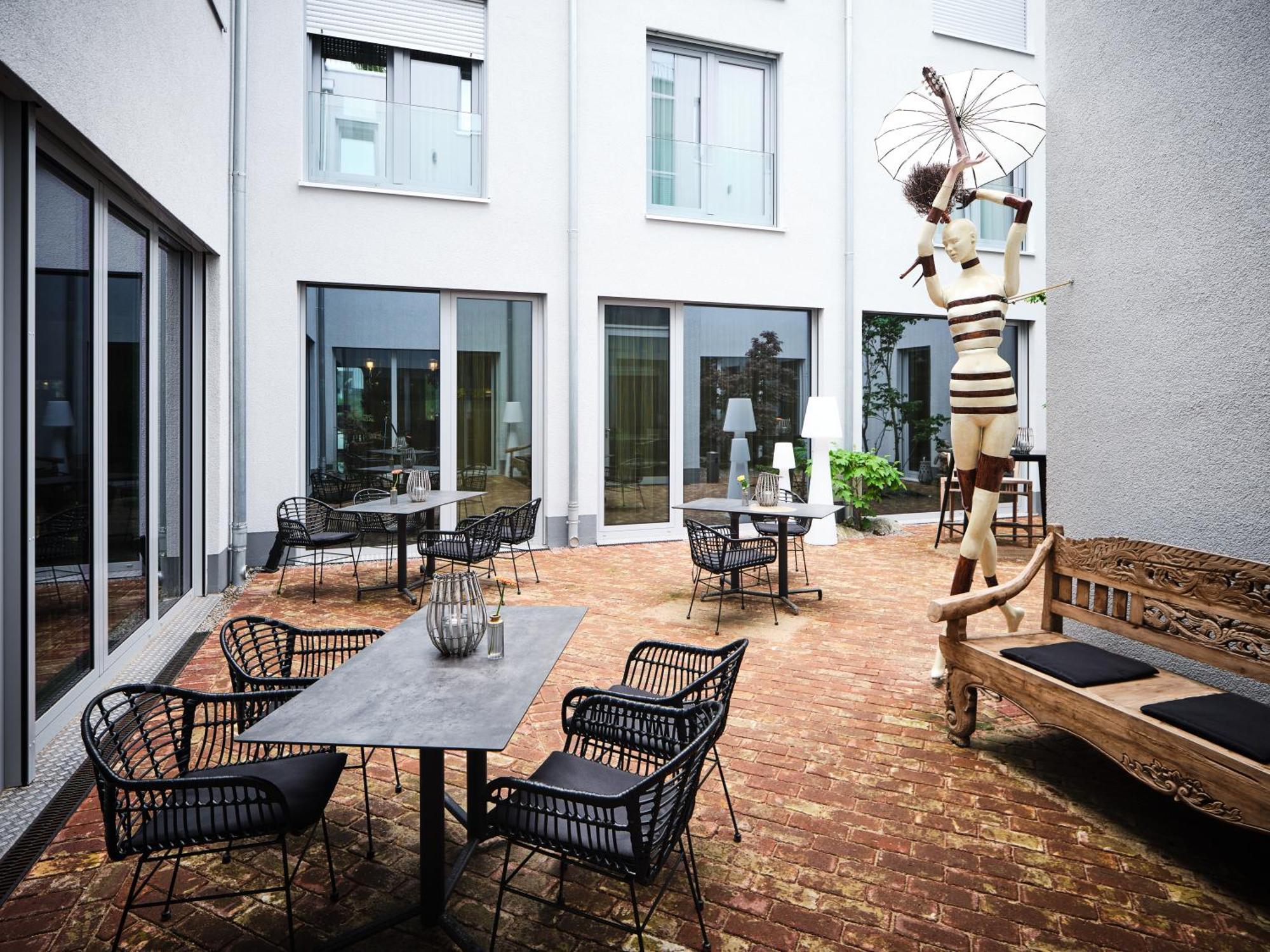 Hotel Balthazars Seligenstadt Bagian luar foto