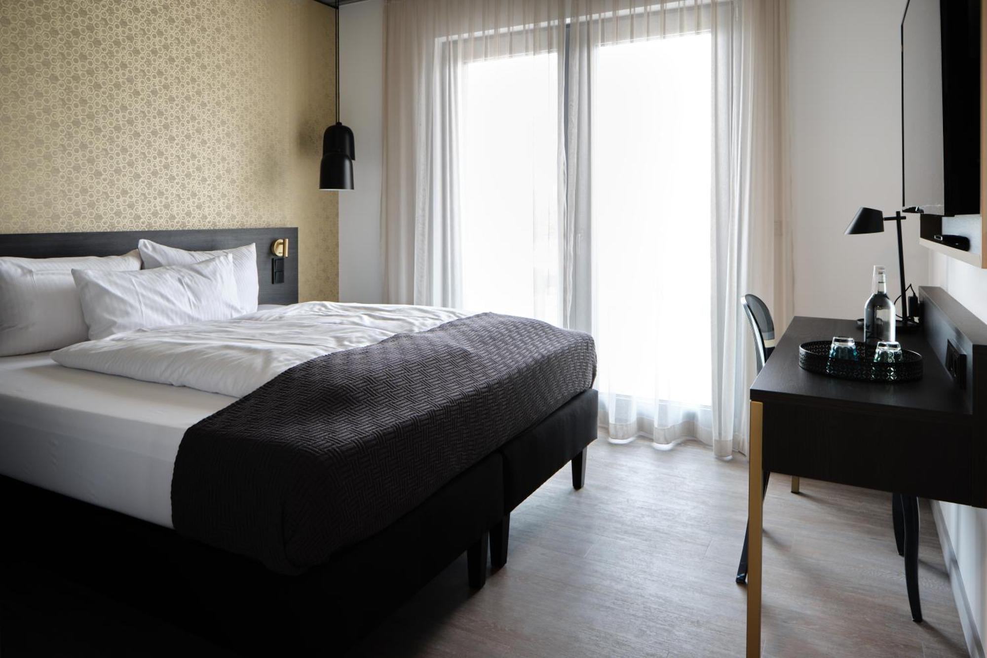 Hotel Balthazars Seligenstadt Bagian luar foto